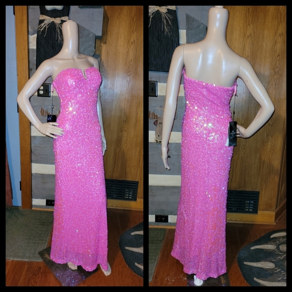 SIZE M LILY ROSE SEQUIN DRESS - Picture 1 of 1